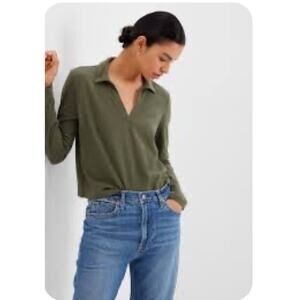 Gap Cropped V-Neck Polo